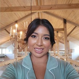 Meet your Posher, Isabella